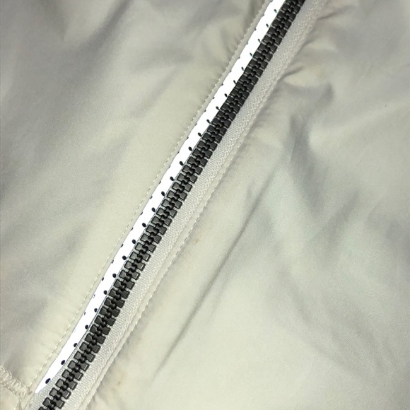 LULULEMON vest - size 4 - Picture 6 of 6